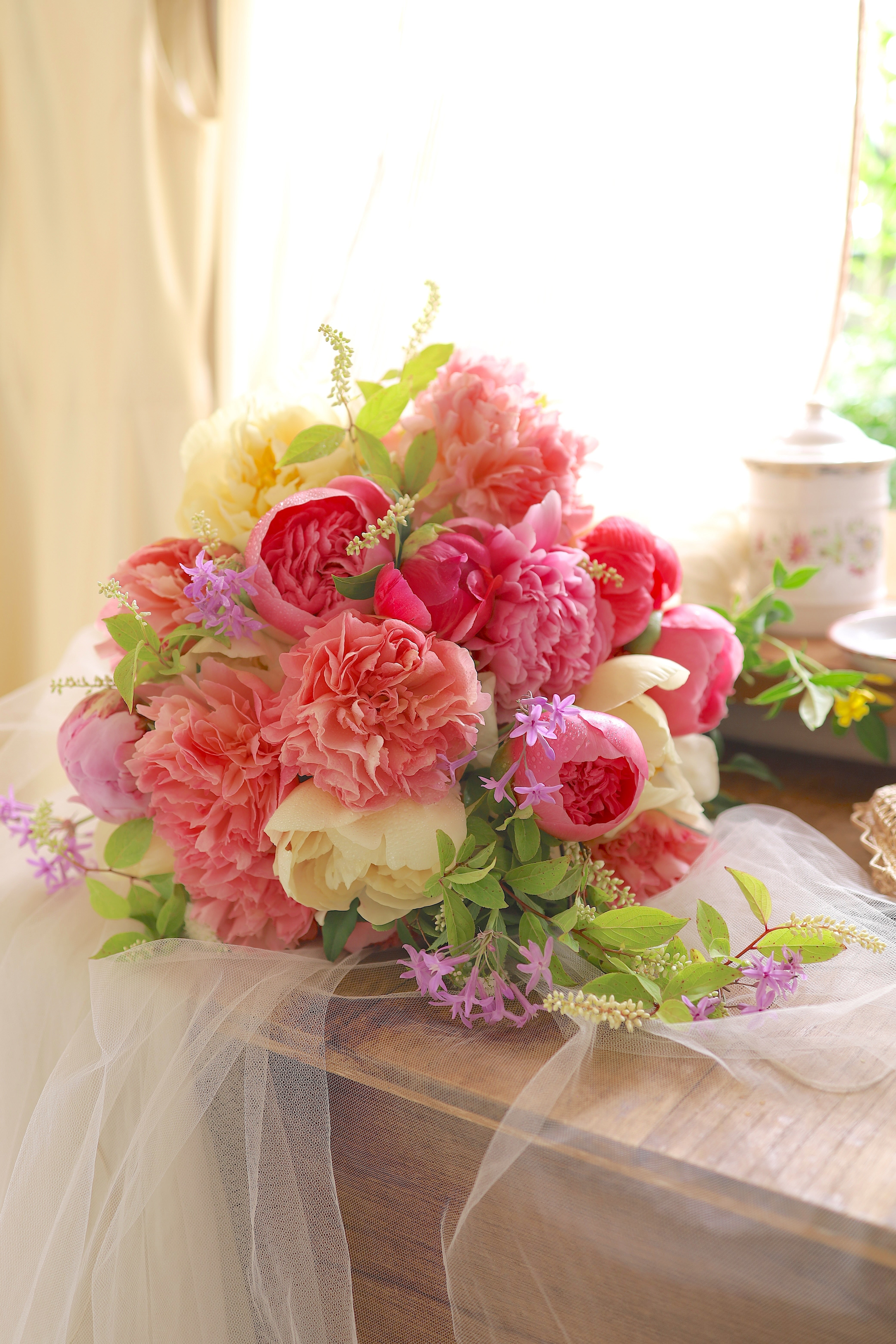 旬の芍薬を、あなたの暮らしへ。「芍薬便」&「追っかけ母の日ギフト」
