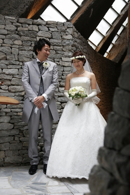 卒花嫁様レポ　手作りの花冠とシェアブーケとカンガルーリングピロー　軽井沢石の教会