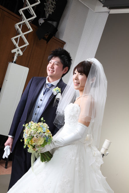 卒花嫁様レポ 　シェラトングランデ東京ベイ様へ 草花の黄色と水色で