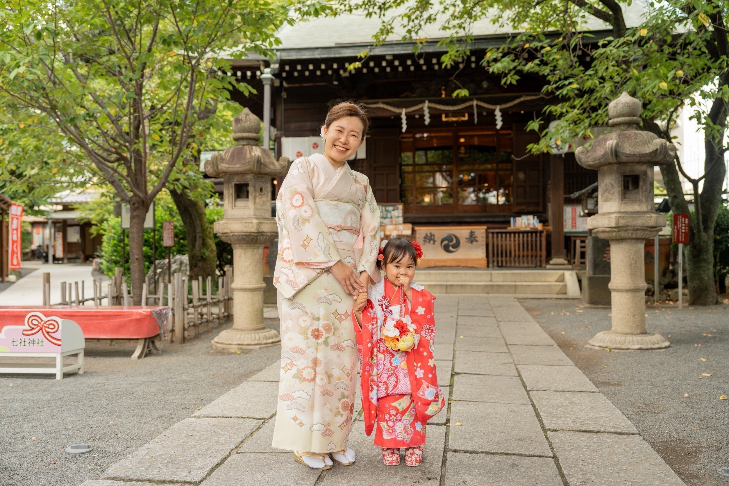 椿山荘の卒花嫁さまが娘さまの七五三へ｜手作りボールブーケ｜白金台の花屋 一会